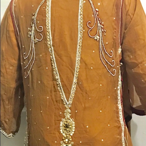 Brown georgette with gold and silver work - Picture 4 of 4